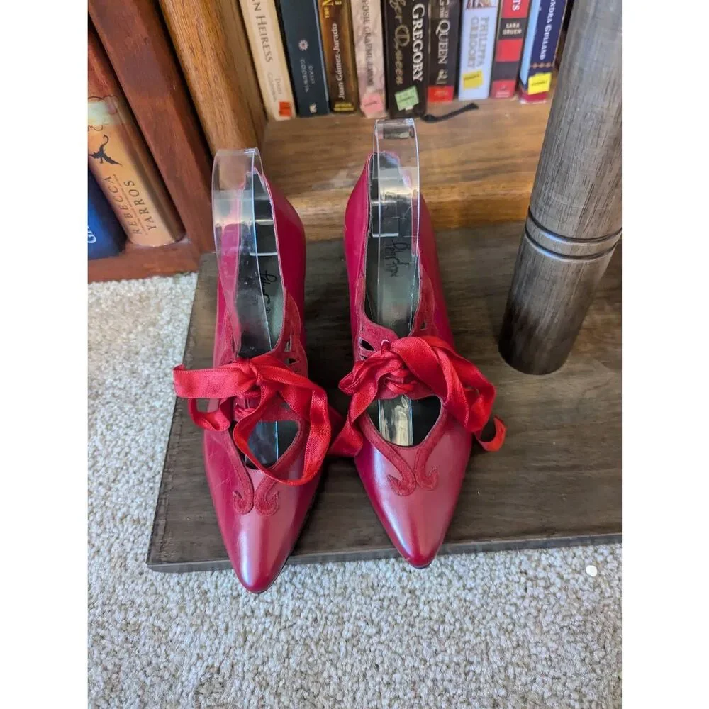 Rare PETER FOX Vintage Women’s RED Mary Jane Round Toe Shoes W 2 1/2”Heel Size 8 - Picture 2 of 7